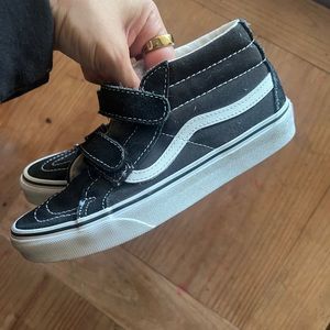 Hightop Velcro Vans